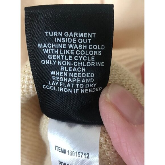 NWOT Woman's Plus Size Torrid Jacquard Pullover Hooded Sweater Ivory and Gold Si - Picture 12 of 12